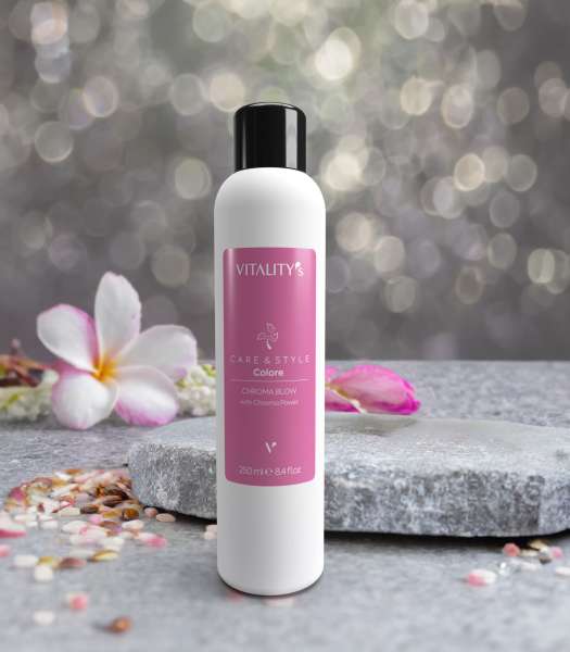 Chroma Blow – Könnyű fényesítő spray festett hajra Chroma Blow – Könnyű fényesítő spray festett hajra